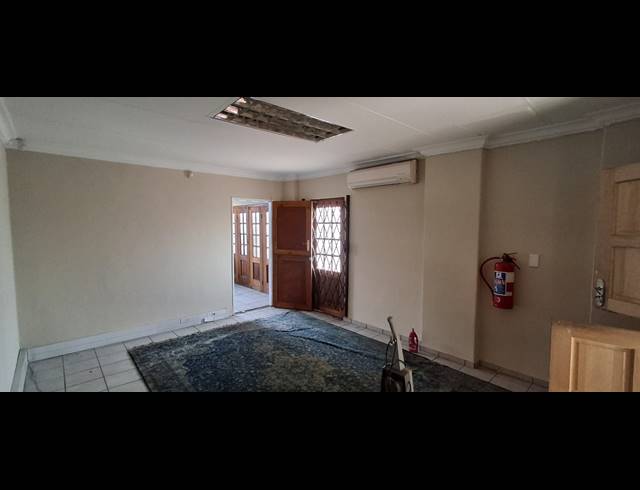 840M² BUILDING FOR SALE IN BENONI SOUTH